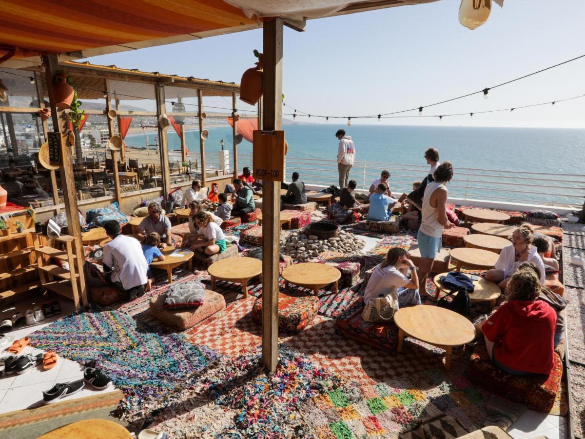 ホテル Locals Taghazout Surfcamp エクステリア 写真