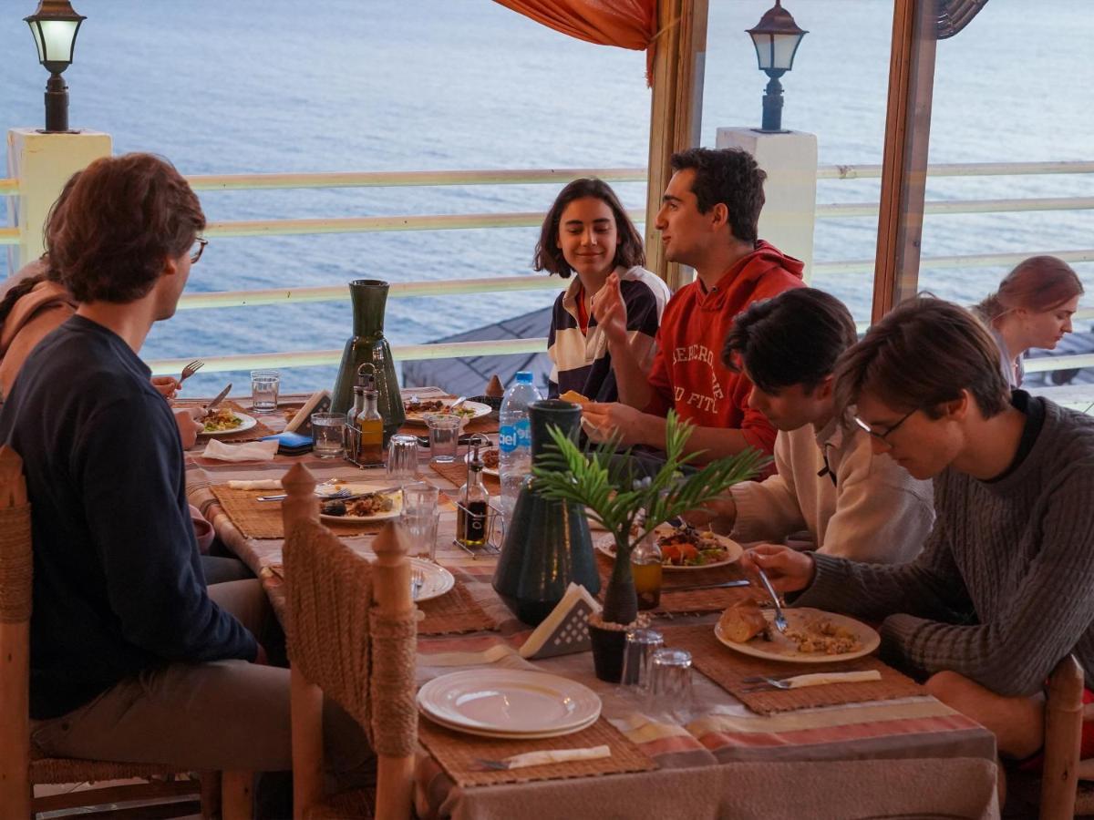 ホテル Locals Taghazout Surfcamp エクステリア 写真